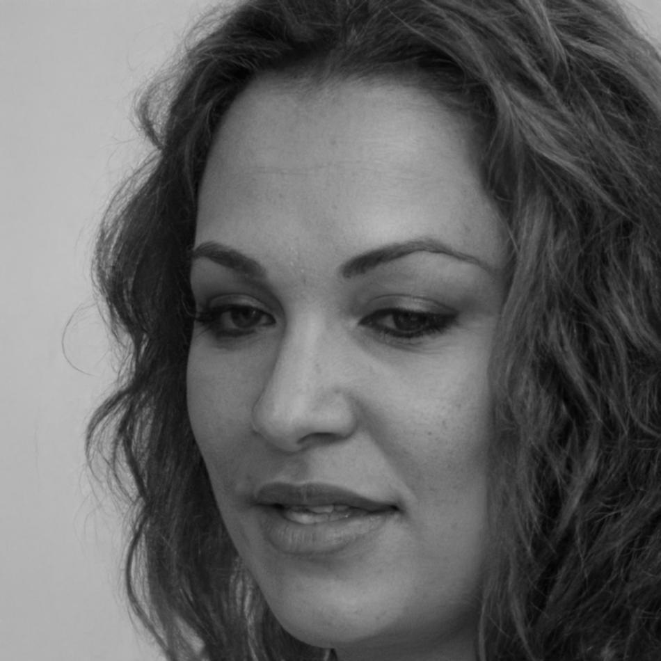 Porträt von Claudia Brenner-Wolf